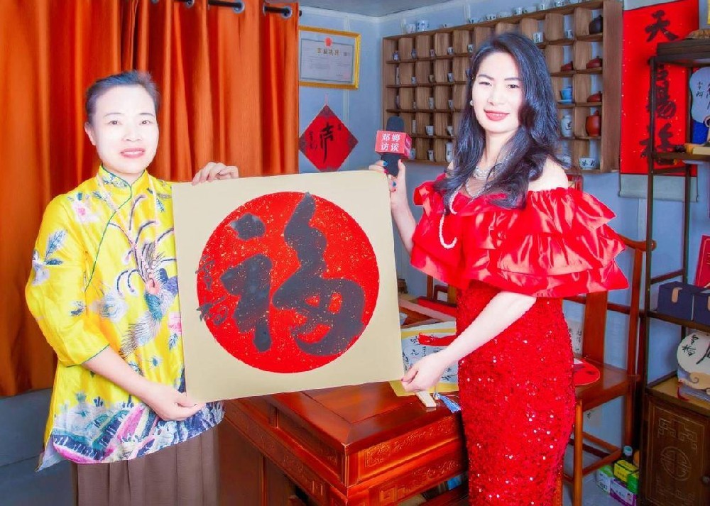 《邓婷访谈》专访中国女书非遗文化艺术传承人李雪梅
